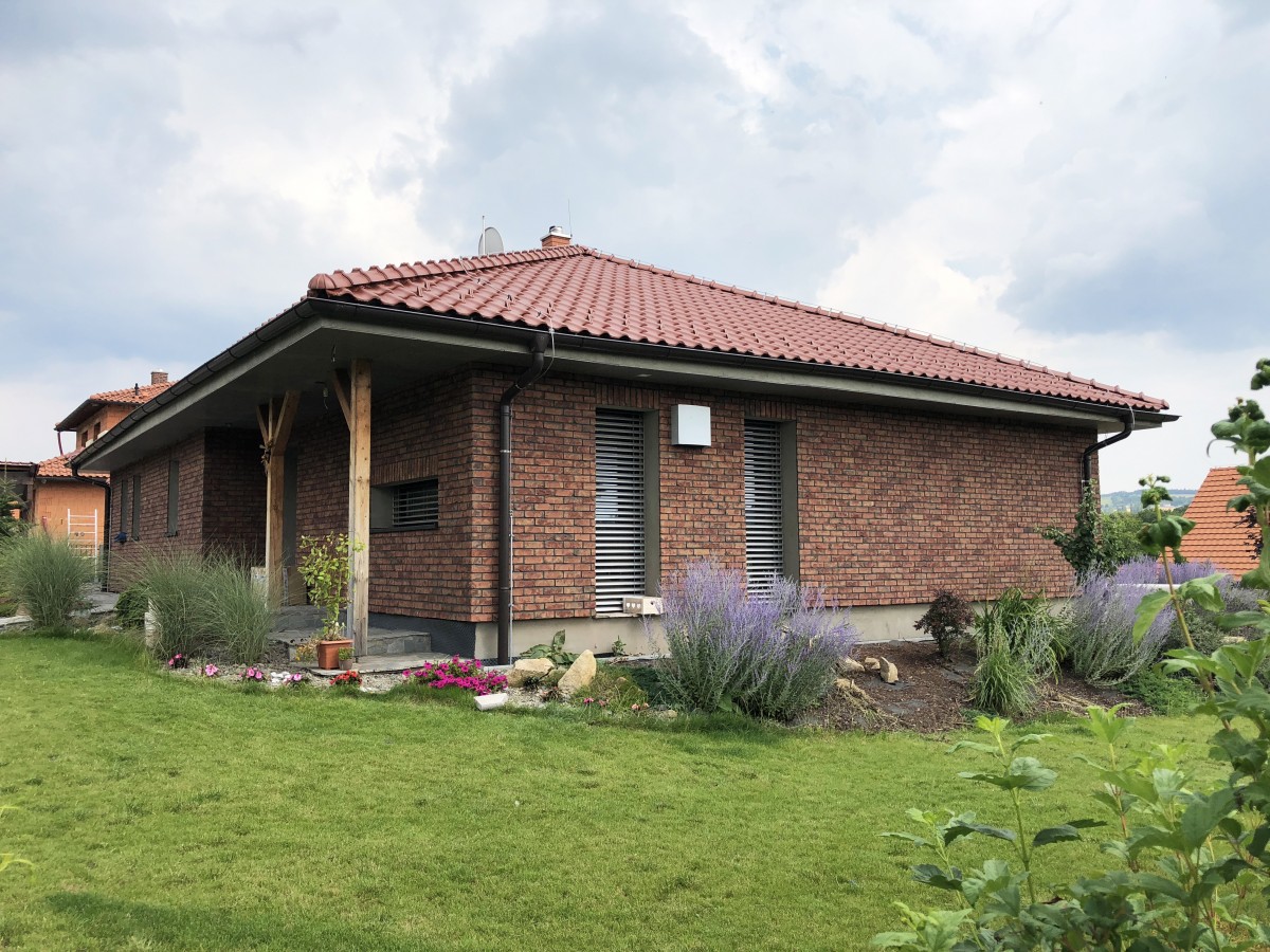 Dům obložený cihlovým páskem Trentino