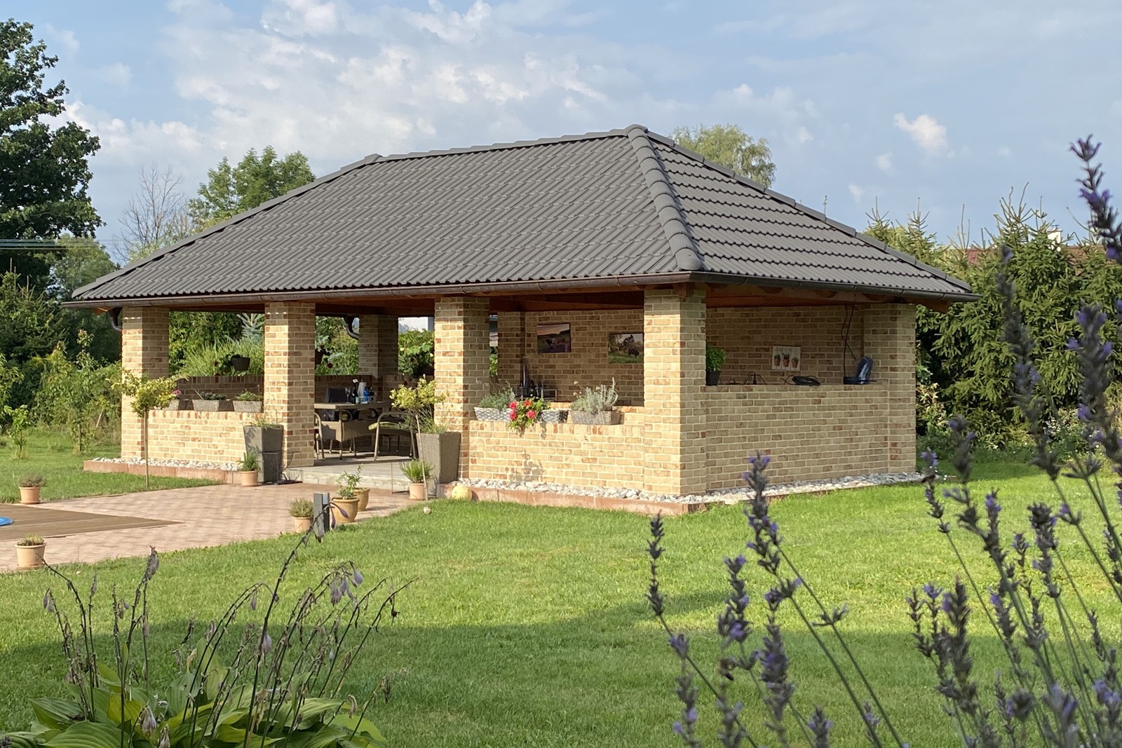 cihlový zahradní domek